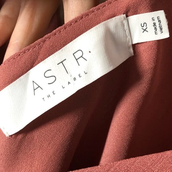 Astr the Label Puff Sleeve  Dark Blush Pink Bodysuit Size XS NWOT - Picture 6 of 9